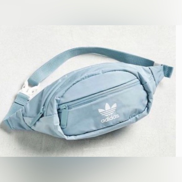 Adidas Originals National Light‎ Blue Fanny Pack waist bag new - Picture 1 of 4